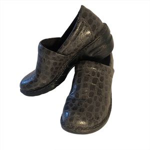 b.o.c. Croc print loafer clog gray Sz 9